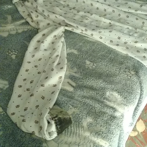 Womens blouse - Picture 2 of 5